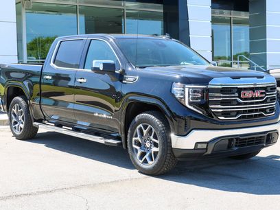New 2026 GMC Sierra 1500 SLT w/ SLT Premium Package