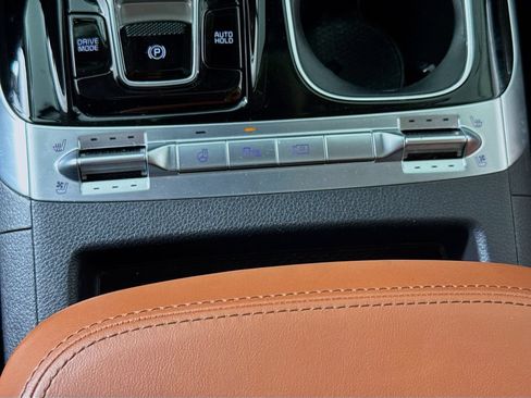 Used 2024 Kia Carnival SX Prestige FWD image 21