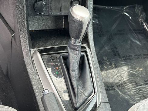 Used 2015 Toyota Corolla LE FWD image 23