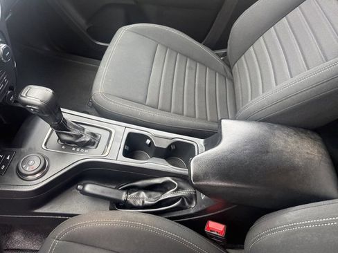 Used 2022 Ford Ranger XL w/ FX4 Off-Road Package image 17