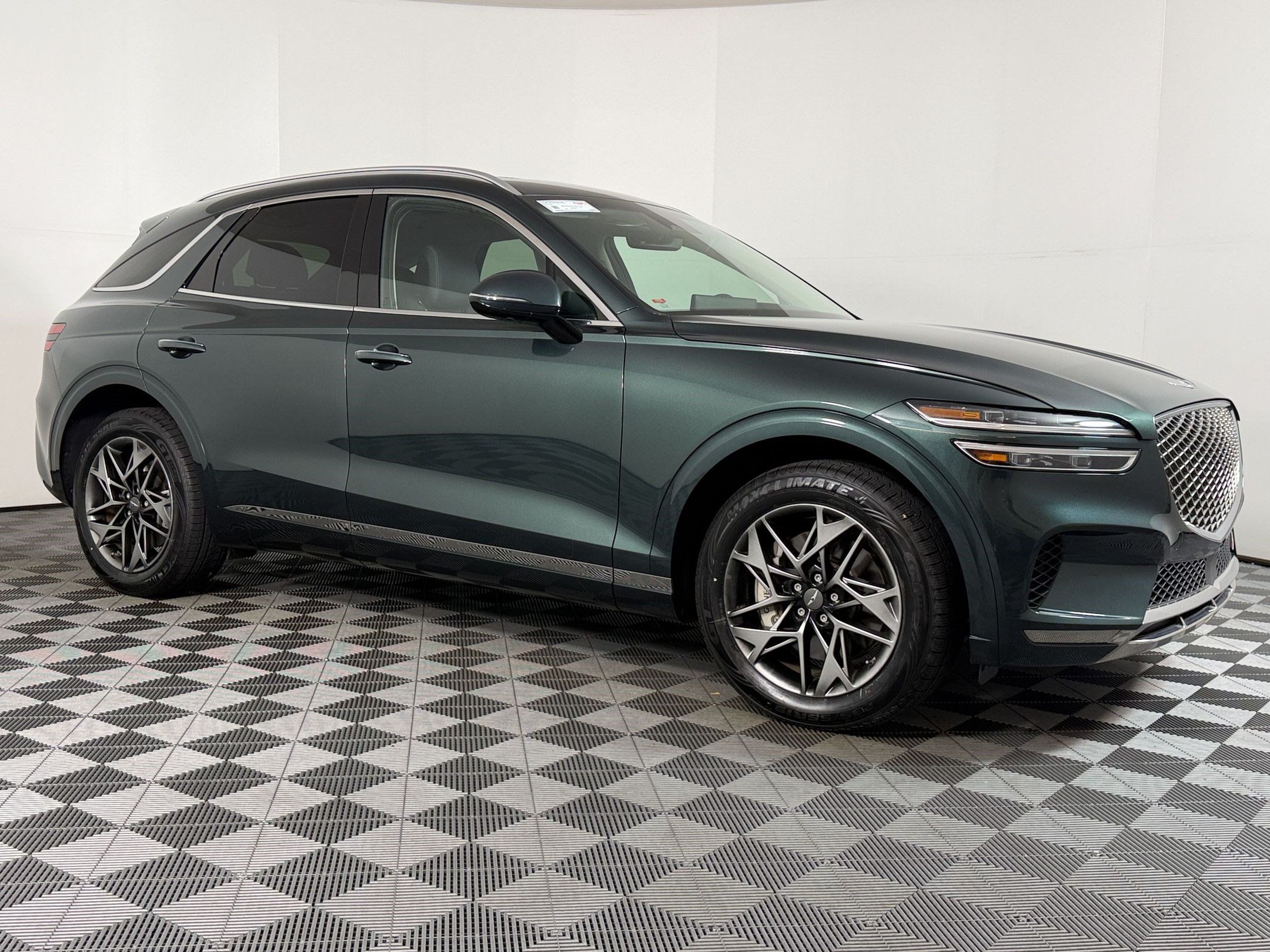 Used 2023 Genesis GV70 2.5T w/ Select Package AWD/4WD image 6