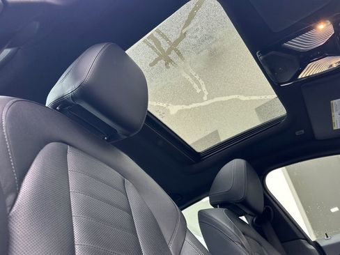 Used 2023 BMW i4 eDrive35 image 17