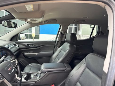 Used 2023 GMC Acadia SLT FWD image 17