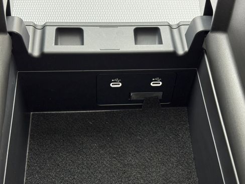 Used 2025 MAZDA CX-90 Plug-In Hybrid w/ Preferred image 32