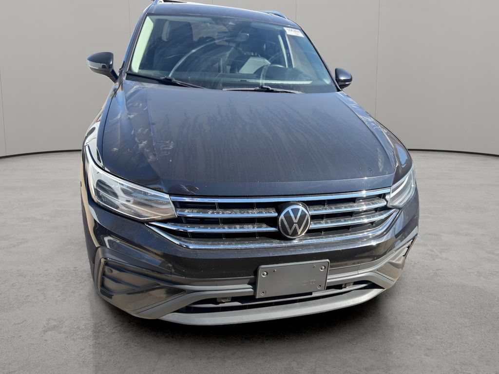 Used 2022 Volkswagen Tiguan SE w/ Panoramic Sunroof Package AWD/4WD image 14
