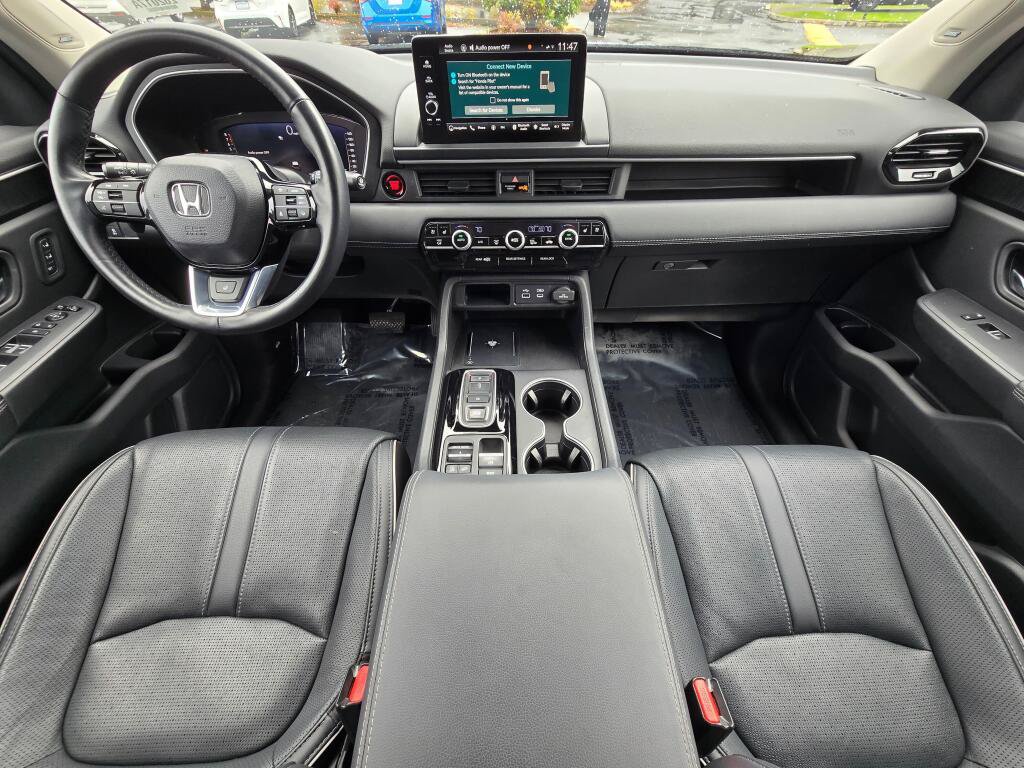 Certified 2024 Honda Pilot Elite image 2