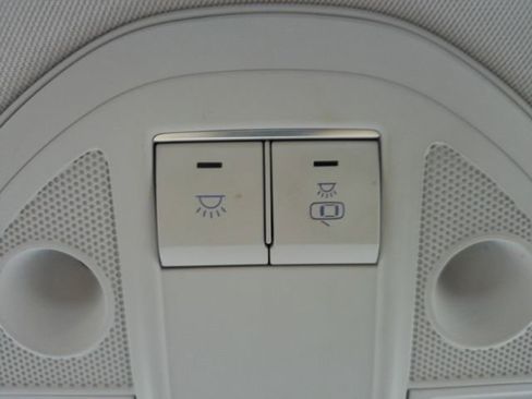 Used 2020 Genesis G70 2.0T image 55