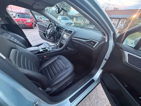 Used 2013 Ford Fusion SE image 18