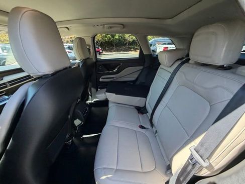 New 2026 Lincoln Corsair Reserve image 12