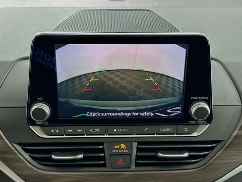 Used 2024 Nissan Altima 2.5 SV FWD image 22