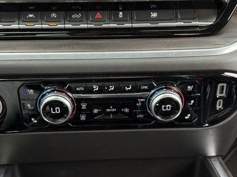 Used 2022 GMC Sierra 1500 SLT w/ SLT Convenience Package RWD image 18