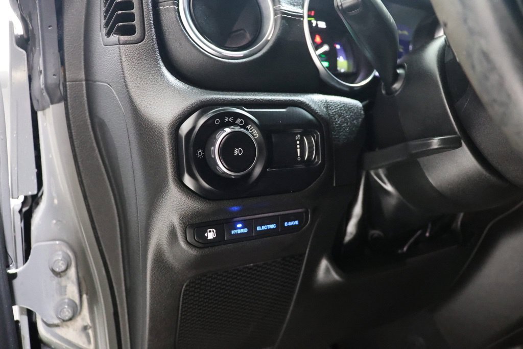 Used 2023 Jeep Wrangler Unlimited Sahara w/ Cold Weather Group AWD/4WD image 23