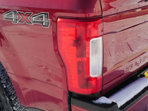 Used 2019 Ford F350 Lariat image 17