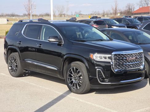 Used 2022 GMC Acadia Denali w/ Black Diamond Edition image 2