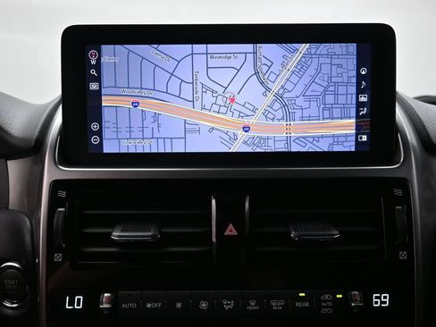 Used 2023 Lexus GX 460 Premium AWD/4WD image 9