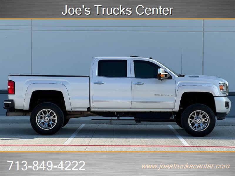 Used 2019 GMC Sierra 3500 Denali w/ Duramax Plus Package AWD/4WD image 9