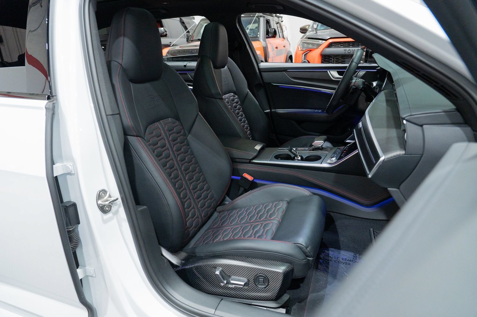 Used 2023 Audi RS 6 AWD/4WD image 38