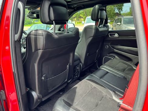 Used 2018 Jeep Grand Cherokee SRT AWD/4WD image 13