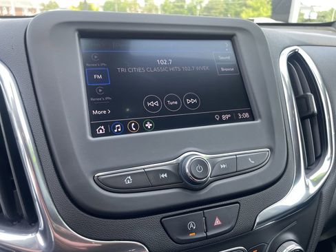 Used 2023 Chevrolet Equinox LT AWD/4WD image 13