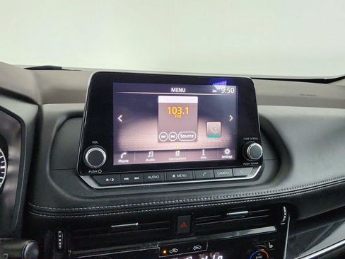 Used 2022 Nissan Rogue SL AWD/4WD image 32