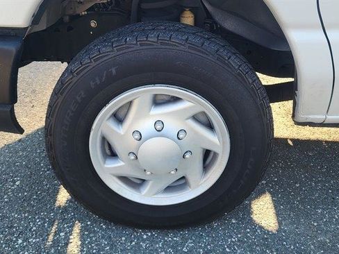 Used 2013 Ford E-150 and Econoline 150 image 5