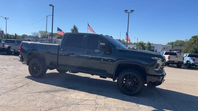 Used 2026 Chevrolet Silverado 2500 LT w/ Trail Boss Package AWD/4WD image 2