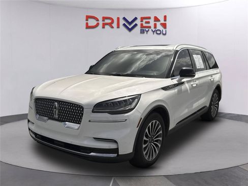 Used 2022 Lincoln Aviator Reserve RWD image 8