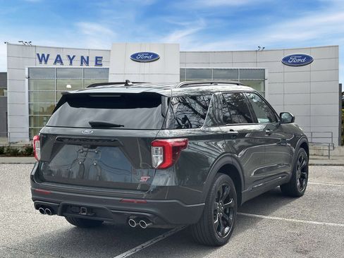 Certified 2022 Ford Explorer ST w/ ST Street Pack image 5