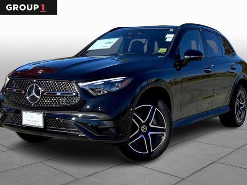 Used 2026 Mercedes-Benz GLC 300 4MATIC image 1