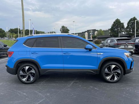 Certified 2024 Volkswagen Taos SE AWD/4WD image 8
