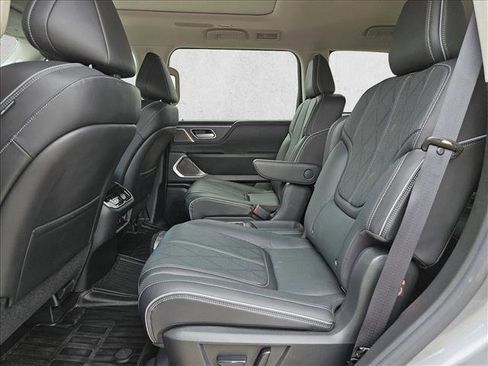 Used 2025 INFINITI QX80 Sensory AWD/4WD image 16