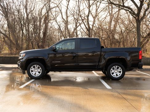 Used 2021 Chevrolet Colorado LT w/ LT Convenience Package image 6