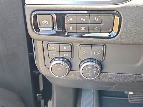 New 2026 GMC Yukon Elevation AWD/4WD image 22