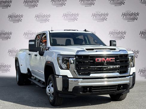 New 2026 GMC Sierra 3500 Pro image 2