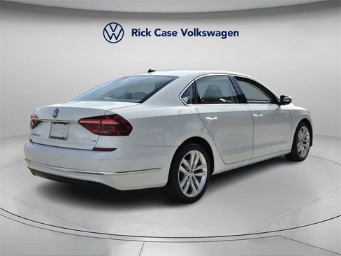 Used 2018 Volkswagen Passat 2.0T SE image 7