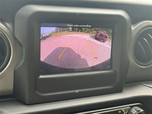 Used 2023 Jeep Wrangler Willys image 28