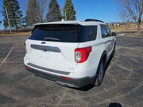 Used 2020 Ford Explorer XLT w/ Equipment Group 202A image 6