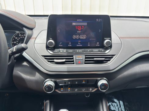 Used 2022 Nissan Altima 2.5 SR FWD image 21