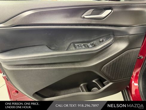 Used 2023 Jeep Grand Cherokee Altitude AWD/4WD image 18