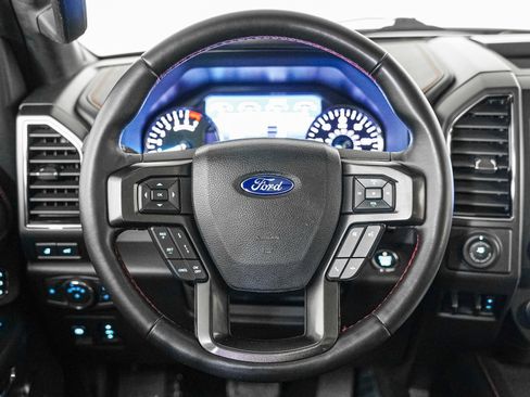 Used 2021 Ford Expedition Limited image 15