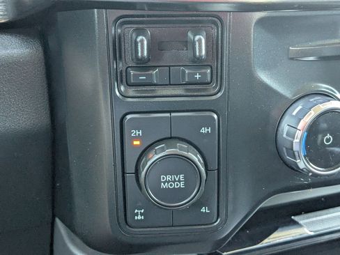 Used 2023 Ford F350 Lariat w/ Sport Appearance Package image 26