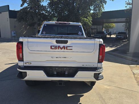 Used 2022 GMC Sierra 2500 Denali w/ Denali Ultimate Package AWD/4WD image 3