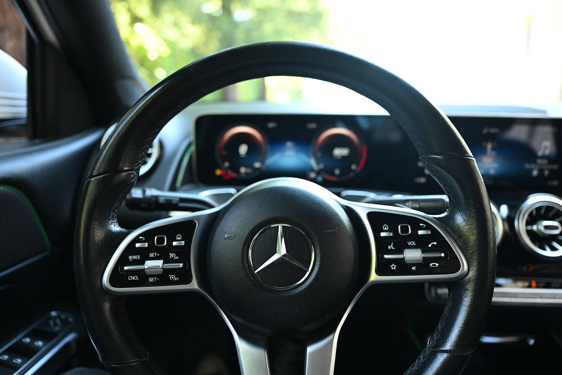 Used 2021 Mercedes-Benz GLB 250 4MATIC image 26