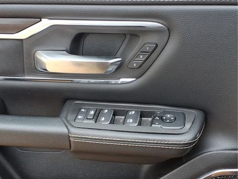 Used 2026 RAM 1500 Laramie AWD/4WD image 17