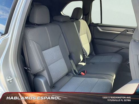Certified 2025 GMC Acadia Elevation image 32