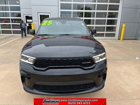 Used 2025 Dodge Durango GT AWD/4WD image 9