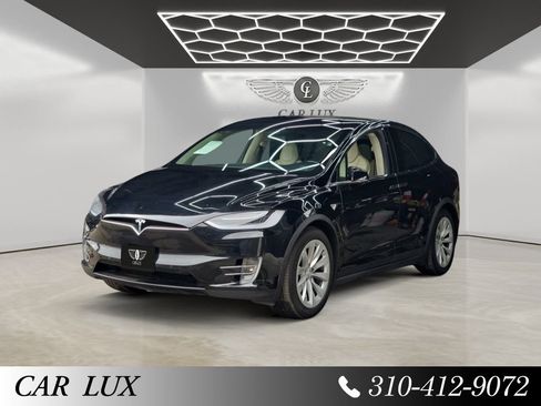 Used 2018 Tesla Model X 75D image 1