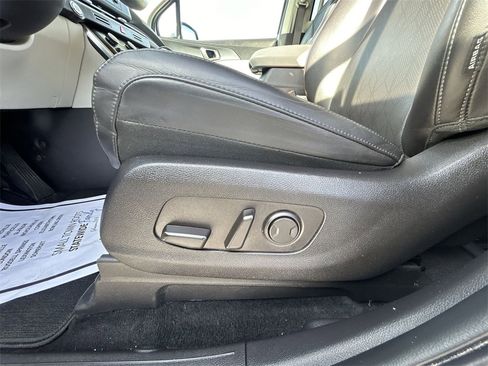 Used 2024 Kia Carnival LX image 18