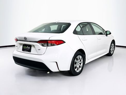 Used 2024 Toyota Corolla LE image 9