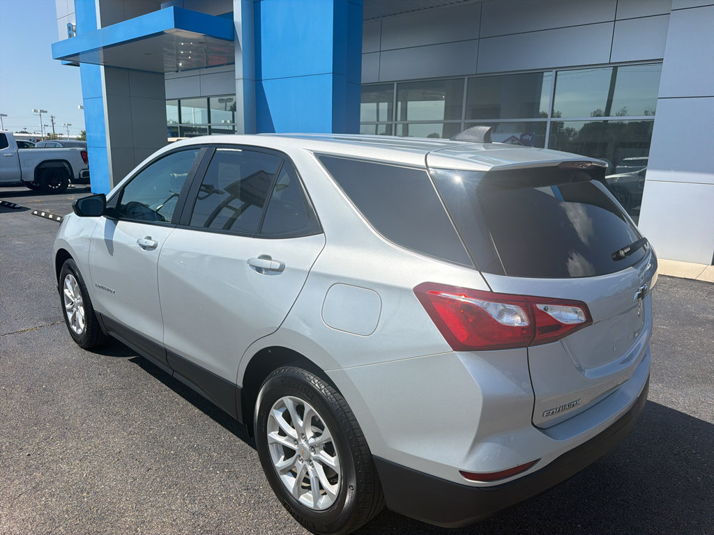 Used 2021 Chevrolet Equinox LS w/ LS Convenience Package FWD image 6